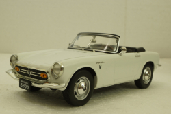 Honda S800 Convertible, white, T9-1800192, Triple9 1:18