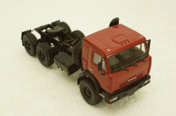 Камаз-44108 6х6 тягач, червоний, АвтоИстория 1:43