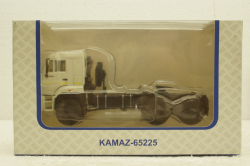 Камаз-65225 тягач 6х6, білий, АвтоИстория 1:43