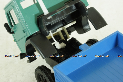 Камаз-5320 бортовой, зеленый/синий, Арек  1:43