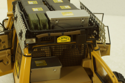 Land Rover Discovery Series I 5-door Camel Trophy Kalimantan 1996, dirty version,  ALM810411, Almost Real 1:18