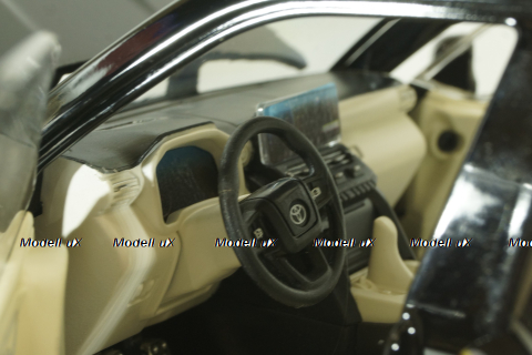 Toyota Land Cruiser 300 2021, black, C0852, Che Zhi 1:18