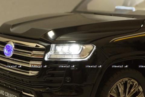 Toyota Land Cruiser 300 2021, black, C0852, Che Zhi 1:18