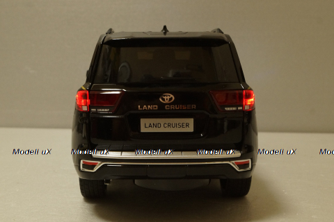 Toyota Land Cruiser 300 2021, black, C0852, Che Zhi 1:18