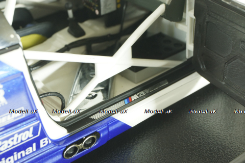 BMW M3 GTR (E46) Le Mans #42 2001 Minichamps 1:18