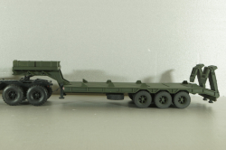 КВСЗ-5001.000 3-х осный п/прицеп-тяжеловоз, зеленый