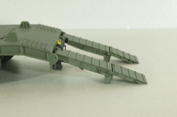 КВСЗ-5001.000 3-х осный п/прицеп-тяжеловоз, зеленый