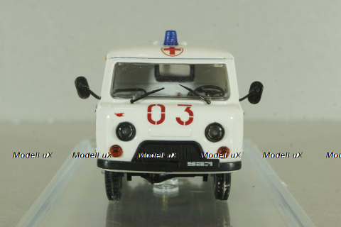 Уаз-452 медицинский, белый, Конверсия 1:43
