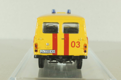 Уаз-452 медицинский, желтый, Конверсия 1:43