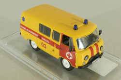 Уаз-452 медицинский, желтый, Конверсия 1:43