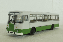 Лиаз-677М, бело/зеленый, Советский Автобус 1:43