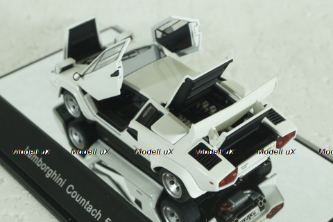 Lamborghini Countach 5000S 1982 white, 54533, AutoArt 1:43