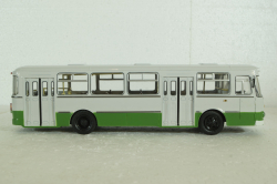 Лиаз-677М, бело/зеленый, Советский Автобус 1:43