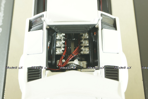 Lamborghini Countach 5000S 1982 white, 54533, AutoArt 1:43