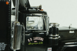 Mack R-Series, black, with rear cabin, 1966, TR100, IXO 1:43 Уценка!