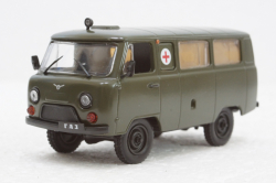 Уаз-452А Медицинский хаки, Автолегенды СССР и Соцстран №244 1:43