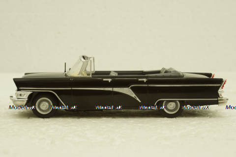 ГАЗ-13Б "Чайка" фаэтон черный Автолегенды СССР №248
