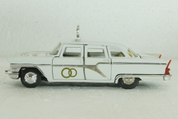 Газ-13 Чайка, С Днем свадьбы, Агат 1:43