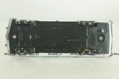 Газ-13 Чайка, С Днем свадьбы, Агат 1:43