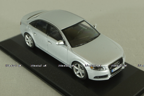 Audi A4 (B8) limousine 3,2 quattro  2008, silver, 5010704113, Minichamps 1:43