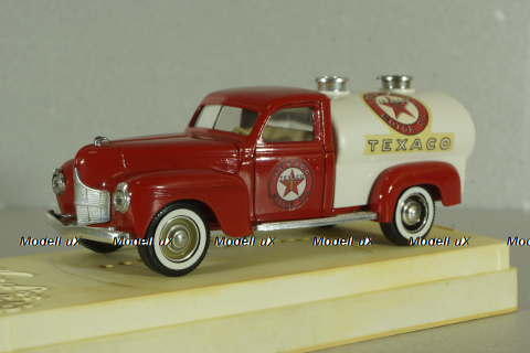 Dodge Tanker Texaco, red, Solido 1:43