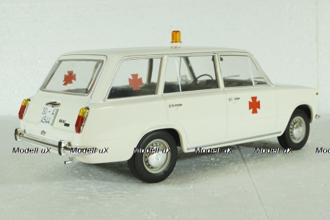 Seat 124 Familiare Ambulancia 1968, T9-1800227, Triple9 1:18