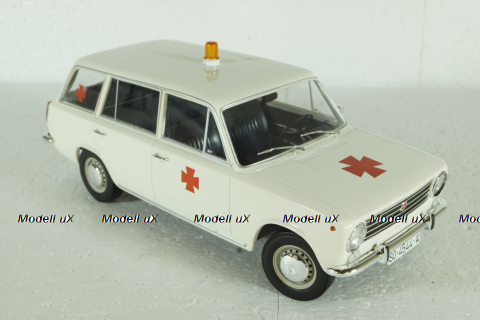 Seat 124 Familiare Ambulancia 1968, T9-1800227, Triple9 1:18
