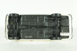 Seat 124 Familiare Ambulancia 1968, T9-1800227, Triple9 1:18