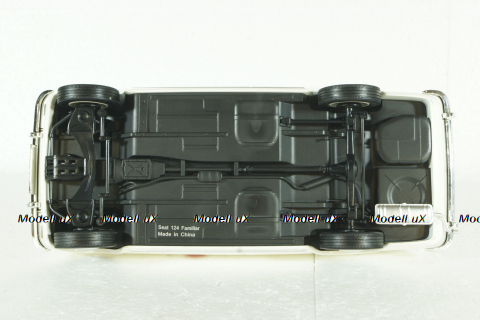 Seat 124 Familiare Ambulancia 1968, T9-1800227, Triple9 1:18