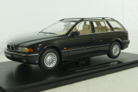 BMW 520 Touring (E39) 1998, blackmetallic, 5 Series, T9-1800394, Triple9 1:18