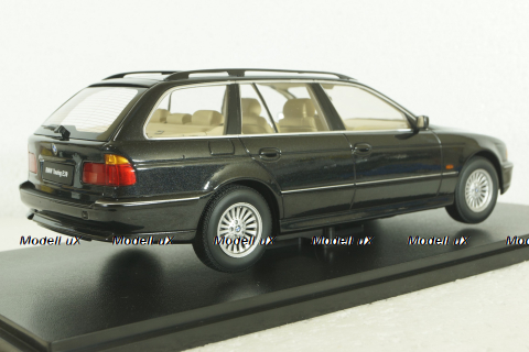 BMW 520 Touring (E39) 1998, blackmetallic, 5 Series, T9-1800394, Triple9 1:18