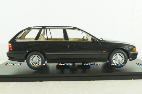 BMW 520 Touring (E39) 1998, blackmetallic, 5 Series, T9-1800394, Triple9 1:18