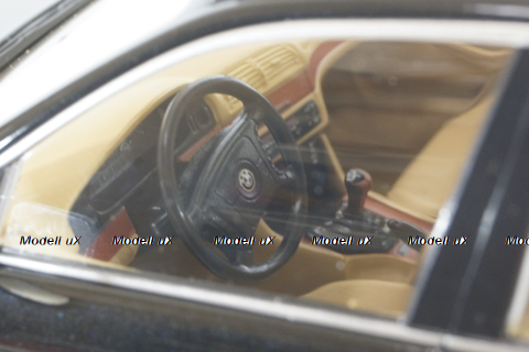 BMW 520 Touring (E39) 1998, blackmetallic, 5 Series, T9-1800394, Triple9 1:18