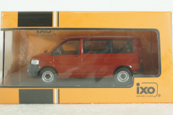 Volkswagen T5 red 2003, CLC564,  IXO 1:43