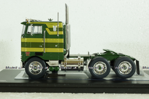 Peterbilt T 352 Pacemaker 1979,  green, TR184, IXO 1:43