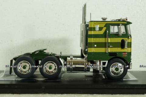 Peterbilt T 352 Pacemaker 1979,  green, TR184, IXO 1:43