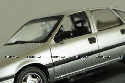 Opel Vectra (A) GL hatchback, Wayne Cherry 1988, silver, OPCD138, Opel Collection Designer #138 1:43