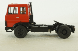Маз-5432 тягач 1981г, красный, АвтоИстория 1:43