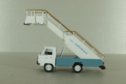 ТПС-22(452) Уаз-452 Трап самолетный Аэрофлот, металл, Ручная работа 1:43