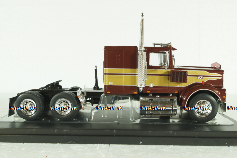 Marmon CHDT, red metallic,1980,TR157.22, IXO 1:43