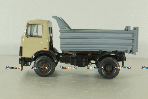 Маз-555102 самосвал 1988 бежево-серый, НАП (конверсия) 1:43