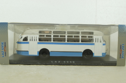 Лаз 695Е 1961г. бело-синий, 04003D, Classicbus 1:43