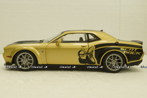 Dodge Challenger R/T Scat Pack Widebody Streetfighter Goldrush 2020, 1805707, Solido 1:18
