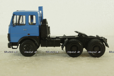 Маз-6422 тягач 1981г, синий, Н796, Наш Автопром 1:43