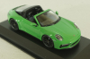 Porsche 911 (992) Targa 4 GTS 2022, geen 410061062, Minichamps 1:43