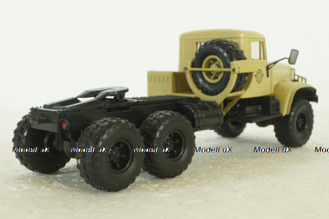 Краз-255В1 тягач, бежевый, Н733, Наш Автопром 1:43