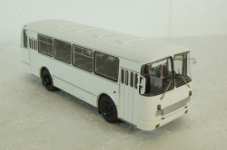 ЛАЗ-695Н (1981), белый, DEMPRICE 1:43