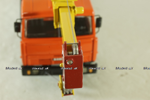 КС-3575А-1 автокран 12,5т на шасси Камаз-55313, красный/желтый Minigrad 1:43