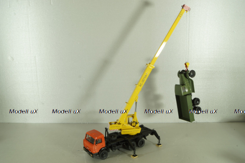 КС-3575А-1 автокран 12,5т на шасси Камаз-55313, красный/желтый Minigrad 1:43