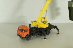 КС-3575А-1 автокран 12,5т на шасси Камаз-55313, красный/желтый Minigrad 1:43